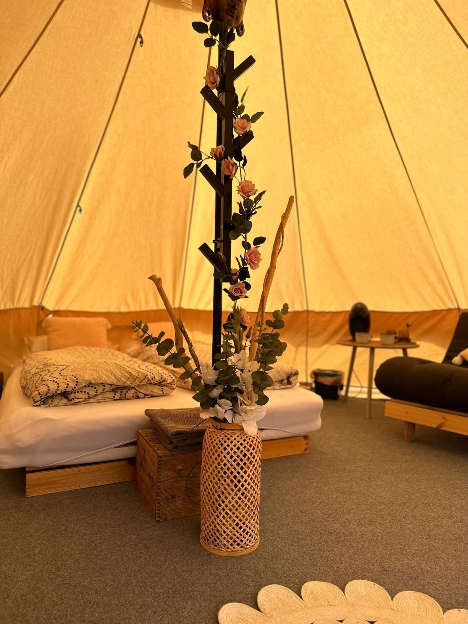 Luxuszelt Glamping On Idyllic Lake, Paddle Boards & Rowboat *