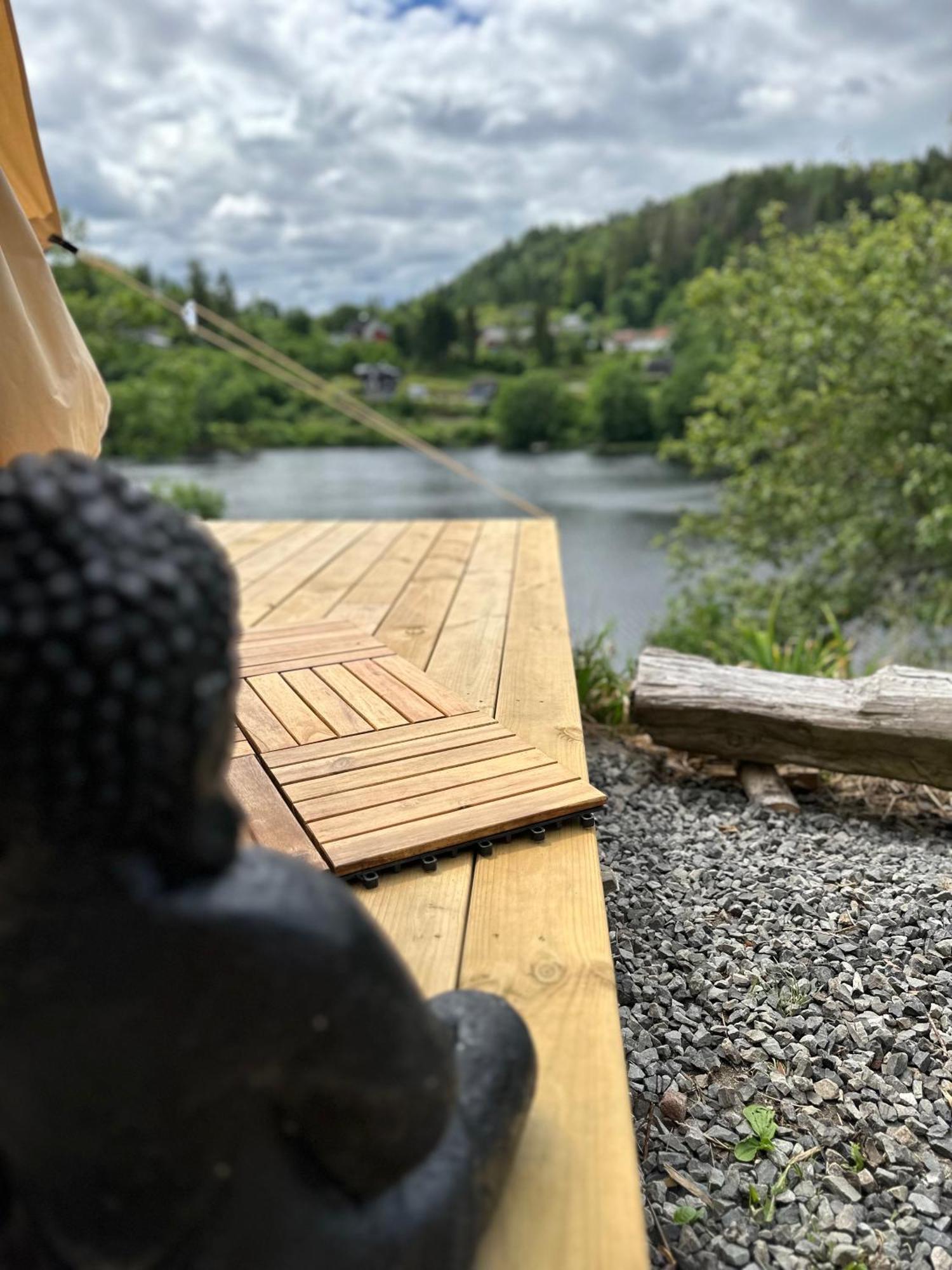 Luxuszelt Glamping On Idyllic Lake, Paddle Boards & Rowboat *